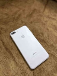 ايفون 7 بلاس جهاز نضافه 100/100 ذاكره 128 البطاريه 100 ملحقاته كيبل شح...