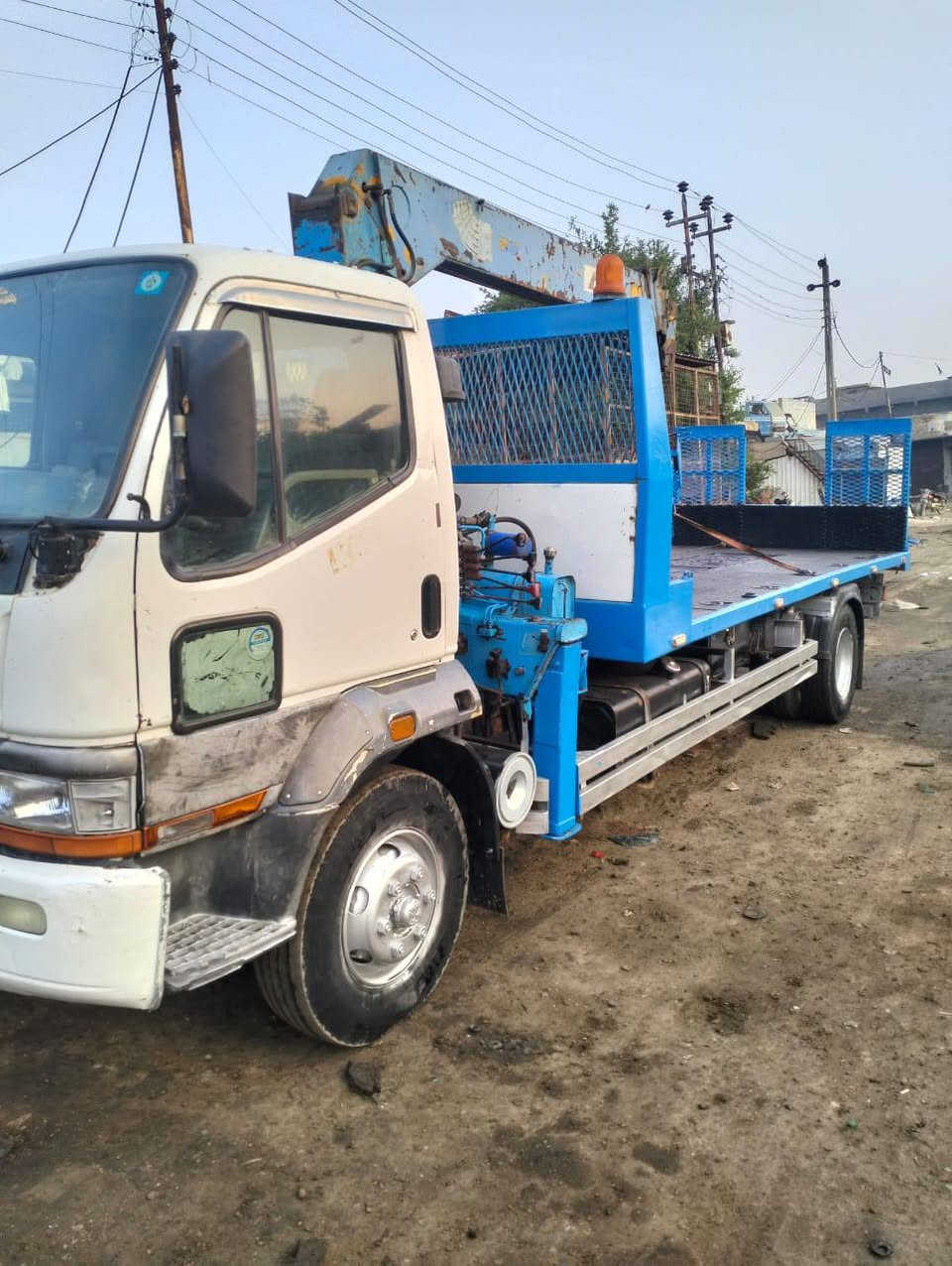 السلام عليكم كرين مسيوبيشي سطحي ياباني جديد كرين مخالف سياره موديل 1992 سنويه ل 2029
***********
