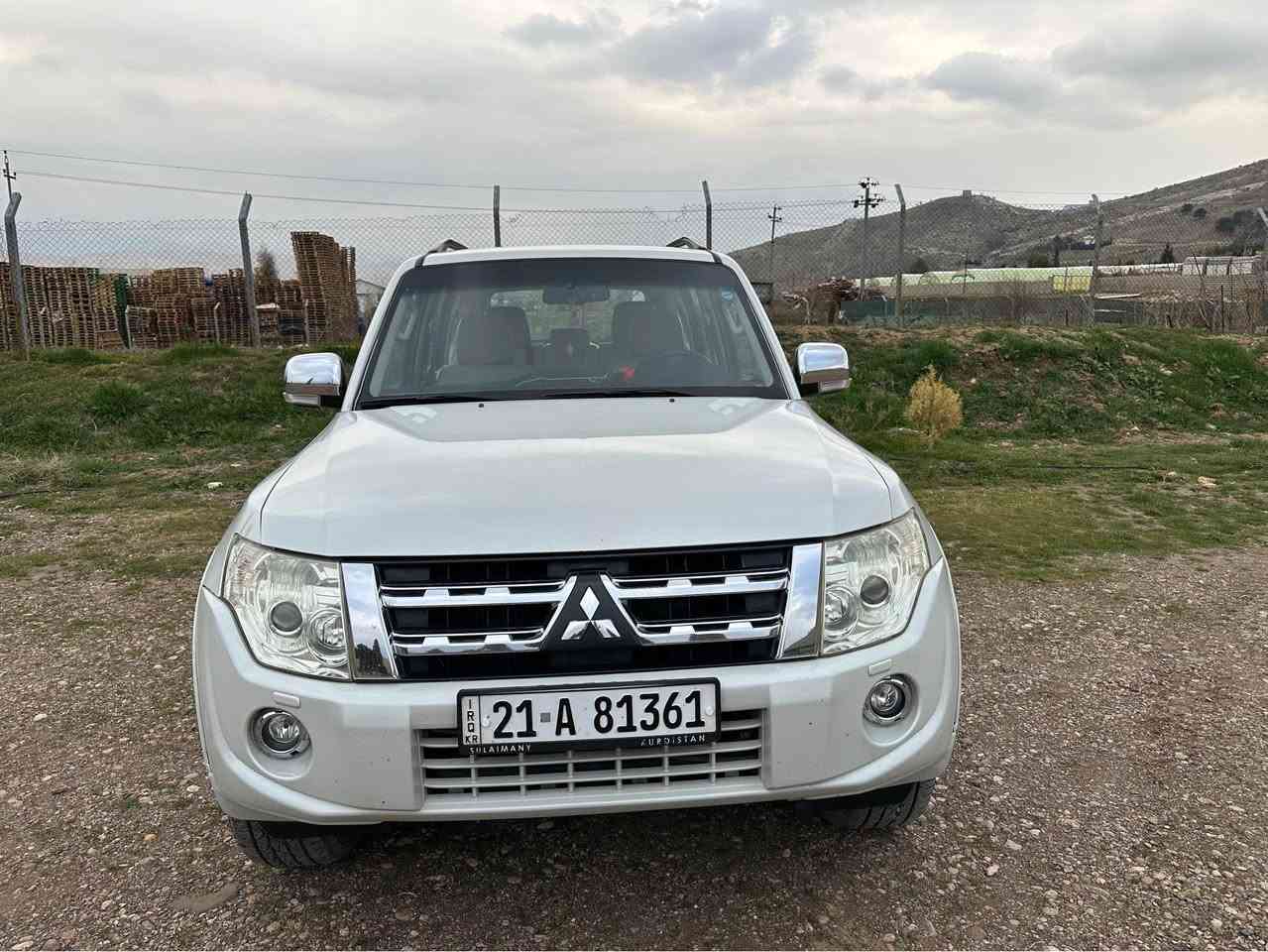 سلام عليكم مرخصة الادمن 
سعرها 150وبي مجال 
باجيرو 2013 للبيع او مراوسه حسب القناعه
رقم سليماينة سنويه لحد 2029
سياره جديده بمعنى الكلمه ماشيه 194
شرط التحويل والغرامه 
سياره من 13 ع ايد وحده شرط محرك وكير ممفتوح محرك 3500 المرغوب 
تبريد تدفئه 
تخم تايرات كوري جديده
دسكات امامي خلفي جديد 
بنزات جديده 
سياره سلايت جلد تحكمات ستيرن شاشه كامره 
ممتعوبه السياره بيها نص جاملغ صبغ 
مكانها خانقين 
*********** خناقين, ديالى
