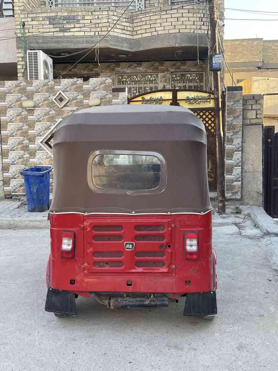 السلام عليكم تكتك موديل 2018اوراق أصوليه 7اوراق شرط الترقيم مكينه مال عشرين مجفته صَاࢪ يومين يعني بعدها على السحك امانه الله كله شركه كهربائيات كلها شغاله التكتك مصبوغه عام للجماليه السعر 3900وبيها مجال مكاني الامين الثانيه الهاتف ***********
