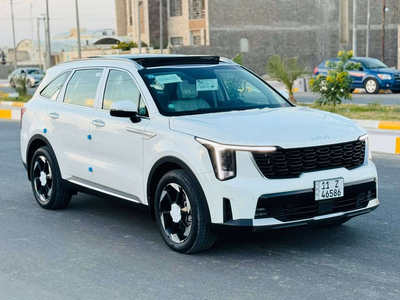 سورنتو البيع موديل 2024 وارد خليجي كفاله عامه فول موصفات اعله فيه رقم بغداد حره تحويل مشروع وطني مكان السياره الناصريه مركز السعر 315 وبيه مجال النتصال ع *********** واتساب موجود
