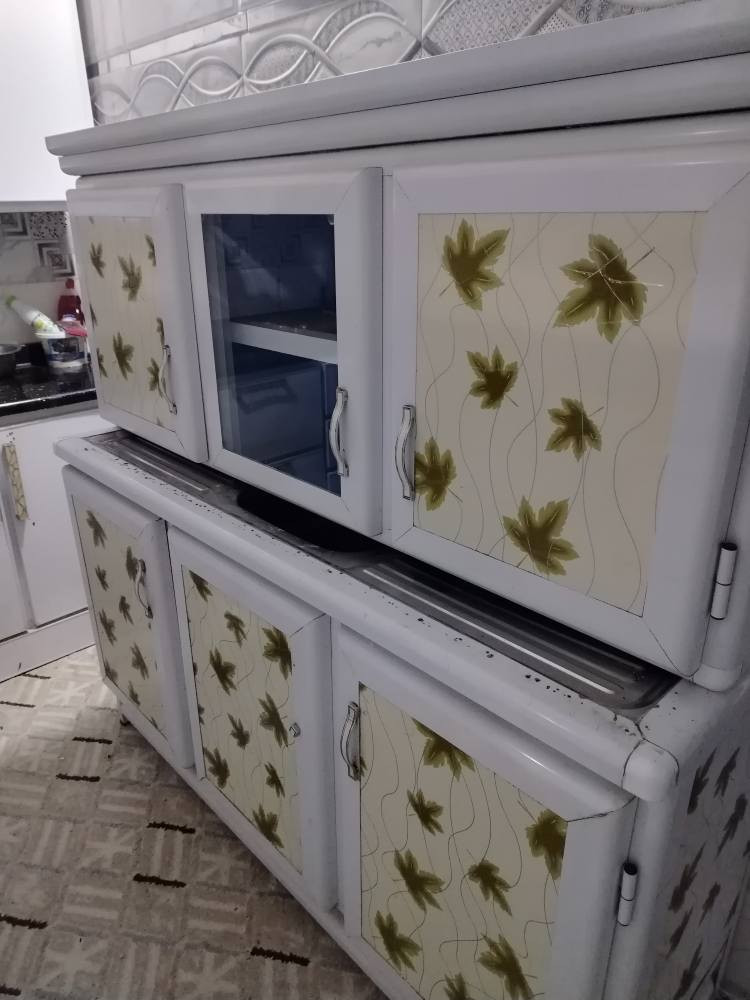 كاونتر للبيع متر ونص سنكي ومعلق تركي نضيف مكانه نجف حي ميسان مقابيل العسكري *********** بيه وتساب النجف, العراق
