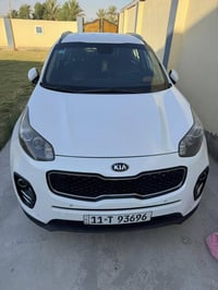 من رخصه الادمن   كيه سبورتج موديل 2017 خليجي السياره بصمه بدون صبغ وضر...