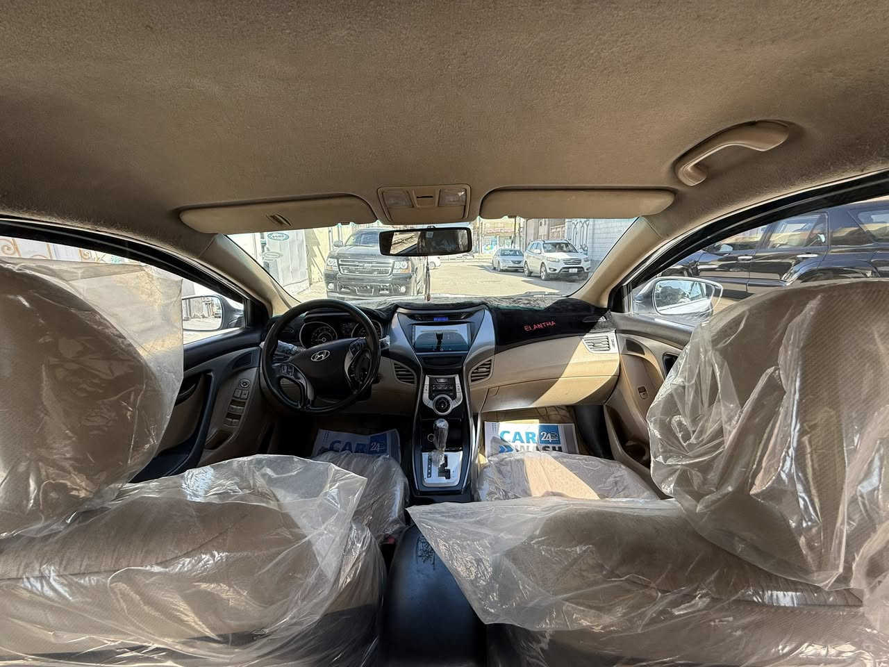 سلام عليكم النتره مديل ١٢ رقم اربيل سياره بيه قطعتين بنيد وجاملغ سياره بيه سونار سياره ما عايزه غير الحداديه 
السعر ١١٠ 
مكان السياره نجف كوفه حي ميسان رقم الهاتف ***********
