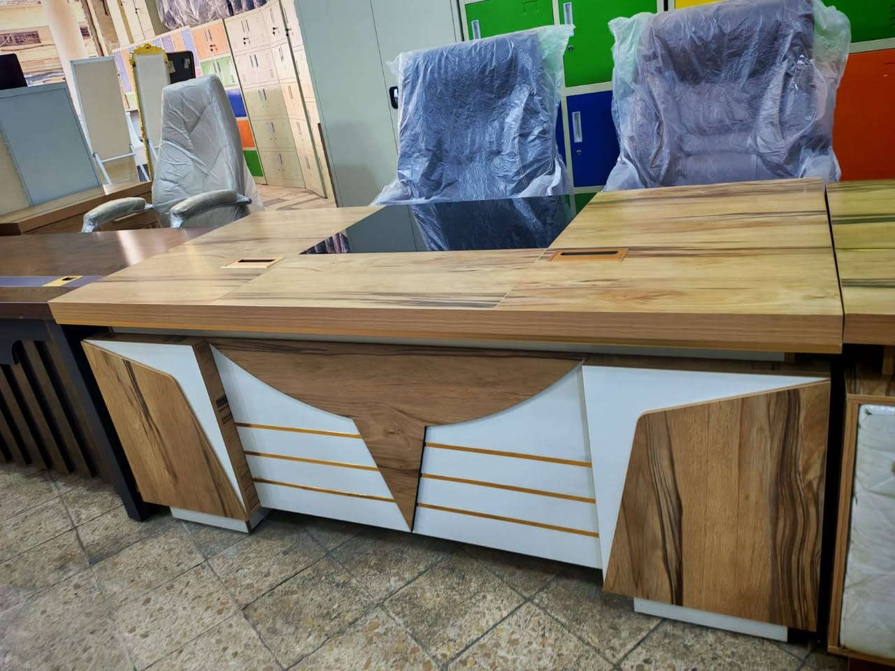 ستصل بأذن الله غدا الى مجمع السليمانية للاثاث  كل مايحتاجه البيت والمكتب مختلف الاثاث ..ميز مكتبي عدة موديلات .كراسي دوار .وكراسي مكتبيه  .ميز طعام مختلف الموديلات والألوان. طبلات مختلف الموديلات ...جزامات ...دواليب ..شمعات ملابس أطفال...شمعات ملابس كبار ..ومختلف الاثاث مع العيد بل قبل العيد اقتني لبيتك ومكتبك كل جديد ...وحياكم الله مجمع السليمانية يرحب بكم


**إذا كنت صاحب هذا الإعلان وتريد حذفه لأي سبب، رجاءا أرسل رسالة إلى الدعم الفني**