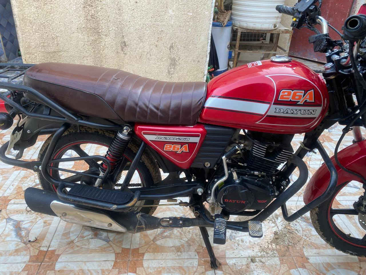 السلام عليكم ورحمة الله وبركاتة
اخوتي دايوان للبيع موديل ٢٥

دراجه خير من الله مكفوله من كلشي
تجي تشوف وتكلب وتقتنع تاخذها
ماقتنعت انا خادمك

سعرها 1450
والشراي يشلع عيوني

***********
واتساب وبخدمتكم
