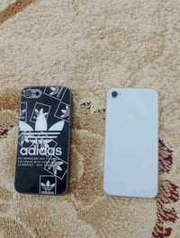 آيفون ٨ • ٦٤ جيجا • بطارية ٨٣٪