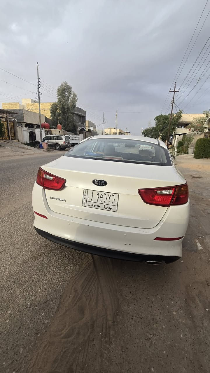 سلام علـيكم اوبتيما مديل 2016للبيع بيها جاملغ صبغ وباردات ثنين بسيطات سياره حلوه طخم تاير جديد حداديه جديده حساسات خلفيه كامرا ماشيه 118k سعرها 135$ وشراي ماتعبه الاتصال ***********
