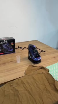 مكواة بخارية • لاسلكية • ١٢٠٠ واط