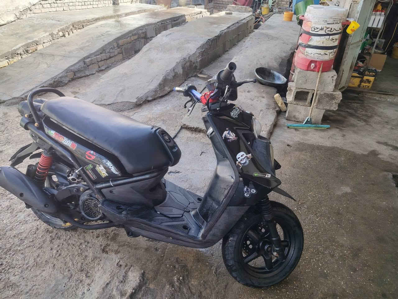 السلام عليكم ورحمة الله سكنس جبلي دراجه خير من الله دبلات رياضي سكان رياضي عداد سرعه رياضي دراجه حلوه مرتبه مكينه خرسه بس اكو شغله بيهه انو الدراجه محوره كابريتر بس التحويه ما لاعبين لا بل عقل ولا مغيرين شي بيهه كلشي على وضع الشركه بس تحويله مال كابريتر مخلينهه يعني بس جيب جويتر ونوزل جدد وشد وهنه اصلن موجود وموضح بل فيديو سعر الدرجه ٦٥٠ وبيهه مجال مكاني بغداد الحسينية مال رشديه رقم الهاتف *********** وترهم مروس
