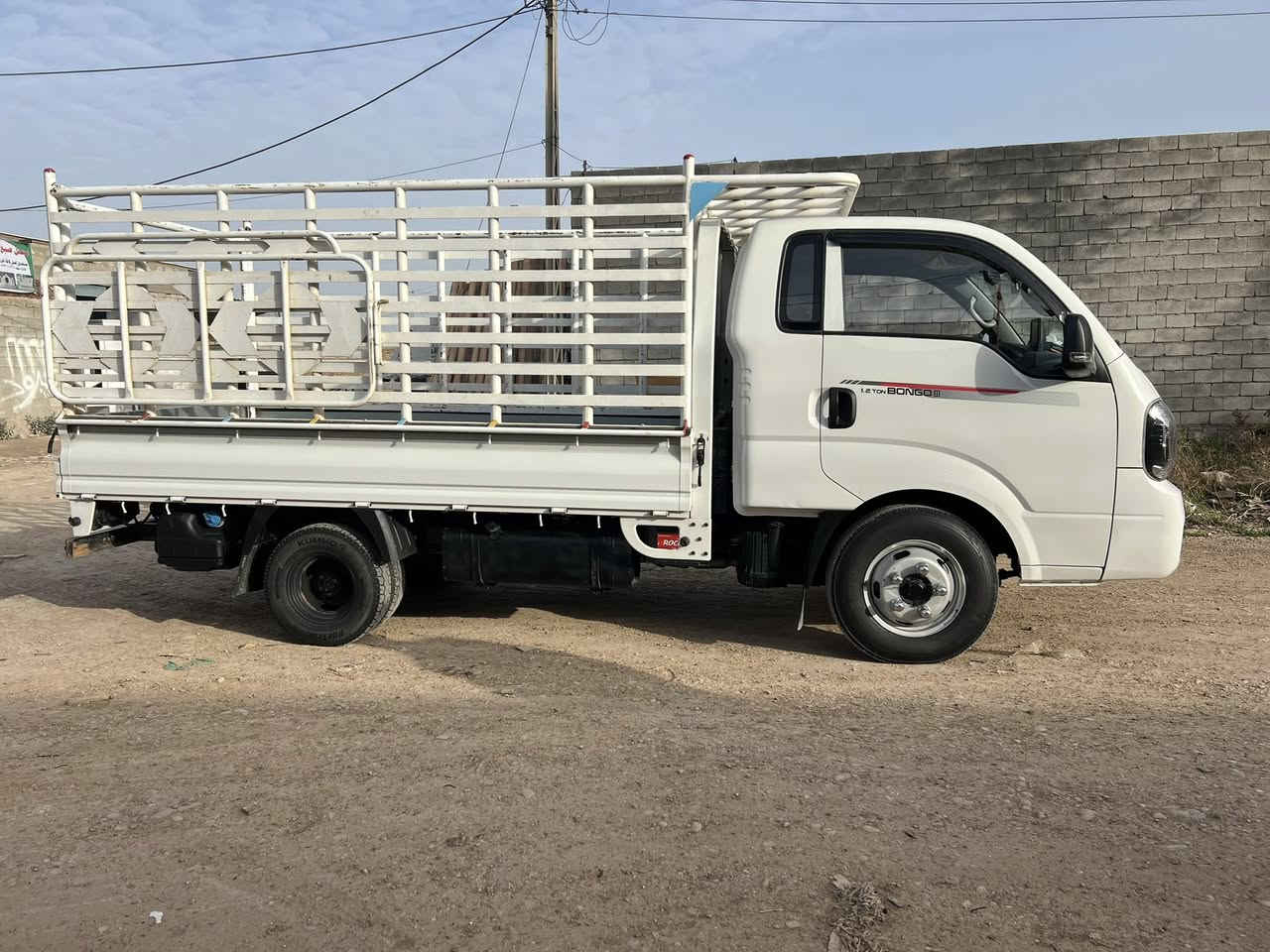 عالي مسكر موديل 23 فول وربع 6دكم رادارت +كامرات  امامي خلفي بلادي تبريد بيانو  رقم بغداد بسمي ماشيه 18الف اخت الزيرو السعر 260 وقابل للتفاوض مكاني ديالى بعقوبه الصناعه الثالثه ***********. بشرط التحويل مابيع إذا مو تحويل
