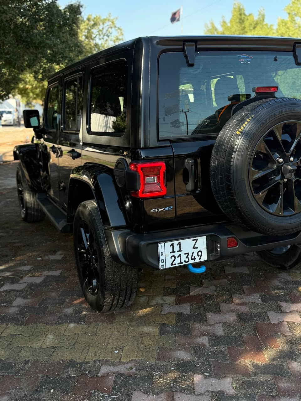 السلام عليكم جيب رانكلر  4Xe 2024  وارد امريكي
السياره مرقمه و جاهزه 

       2024 JEEP WRANGLER, SAHARA 4XE.  2.0L

حجم المكينه : 2000 تيربو + هايبرد + هجين شحن خارجي
المسافه المقطوعه : 16 ميل       
                    
الضرر : بنيد مبدل نفس الون
                       
   الايرباك : دركة استيرن و برده

#المواصفات 
1.قماره تتفصخ صير كشف
2.بصمه 
3.لوكير
4.كشافات 
6.شحن خارجي
7.هيتر بالاستيرن 
8. شاشه
9.هيترات بالكشنات
10.تشغيل عن بعد
11.كشنات مخمن
12هيترات بالكشنات
13. دمام خلفي
 

💰# السعر 317$ وبيه مجال

☎️تفاصيل اكثر هذا رقمي ***********  بيه وات ساب

مكان السياره : بغداد الكراده قرب ساحت الواثق بغداد, العراق
