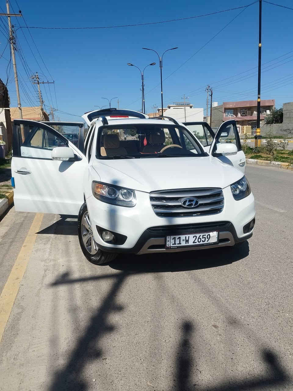 السلام عليكم :
سنتافي خليجي ١/١ موديل 2012  مكفولة كفالة عامة
 فول مواصفات للبيع فقط بدون مراوس✅
بأسمي رقم بغداد انكليزي مشروع وطني ✅ سنوية لغاية ٢٠٢٨.
مواصفات السياره فتحة + بصمة + مكينه 6 سلندر+ 7راكب 
3 قطع تبريد فور ويل 
وبعد مواصفات المعروفة بالسنتافي✅✅
 سياره خير من الله كاملة مكملة من تدفئة تبريد حدادية تخم اطارات جديده ماشية ١٥٣ الف قابل للزيادة  .
السعر ::  ١٦٨ ورقة وبيها مجال 
مكاني ديالى / المقدادية 

رقم الهاتف
***********
