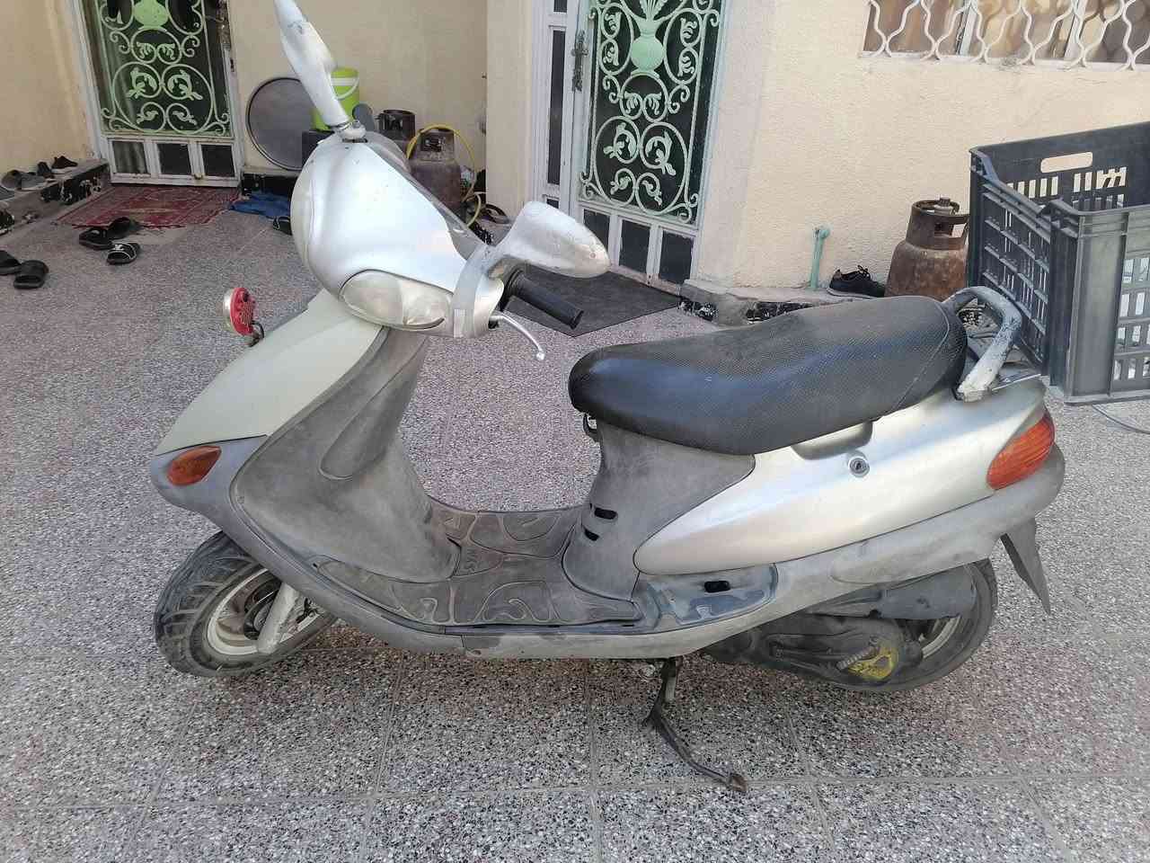 السلام عليكم
دراجه سيام نحله للبيع
السعر ٥٠٠ مع المجال
الرقم ***********
