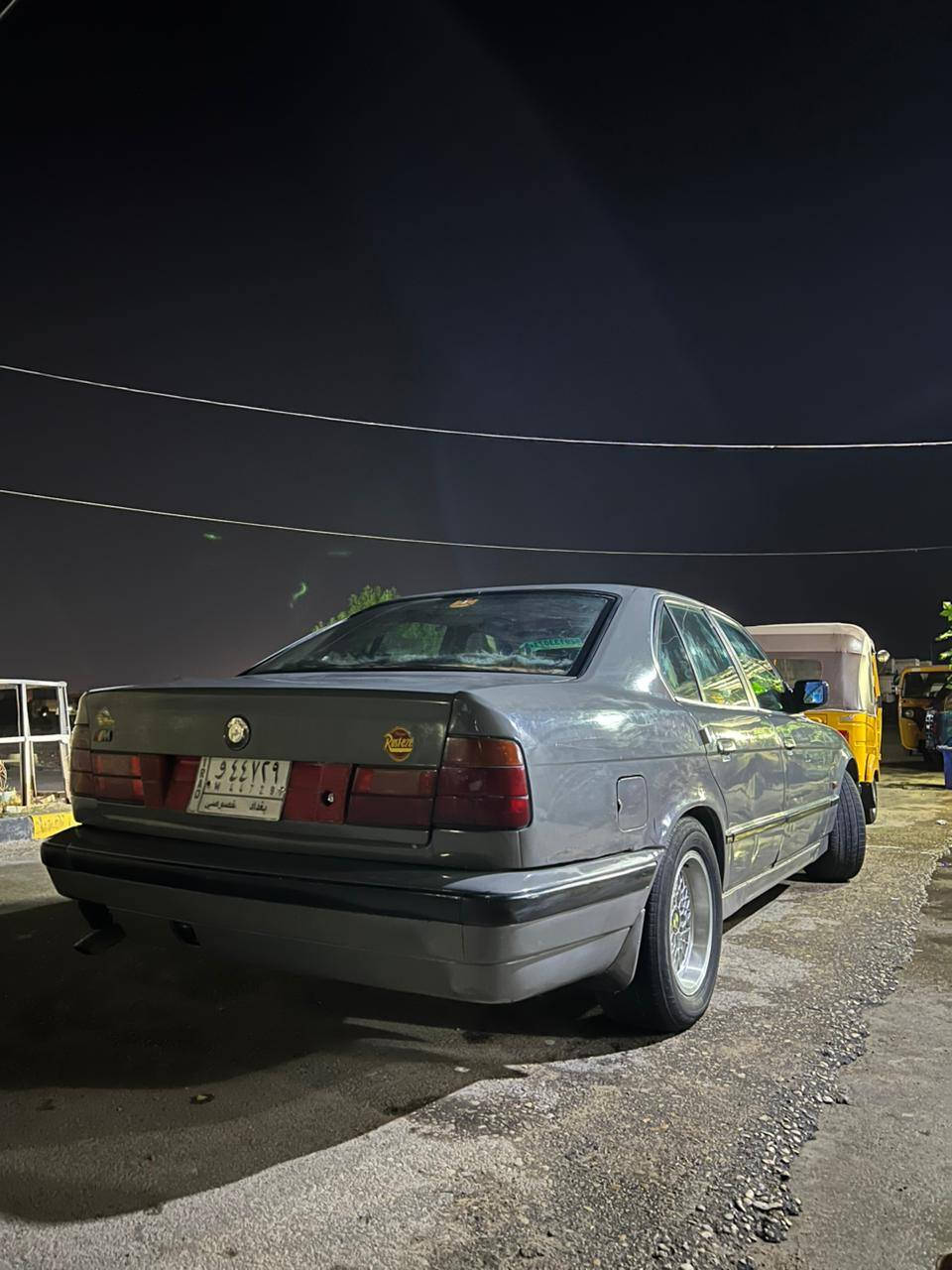 يالله بي ام سياره حلوه نضيفه مانقصه اي شي سياره حلوه مكينه كير اوتماتيك مكينه مفتوح سياره جاهزه حداديه جديده كير مكينه جديد موديل 90 /(525)سياره كفاله عامه سياره عوزه فقط سايق امأ الباقي كله عله وضع الشركه فولل ***********
