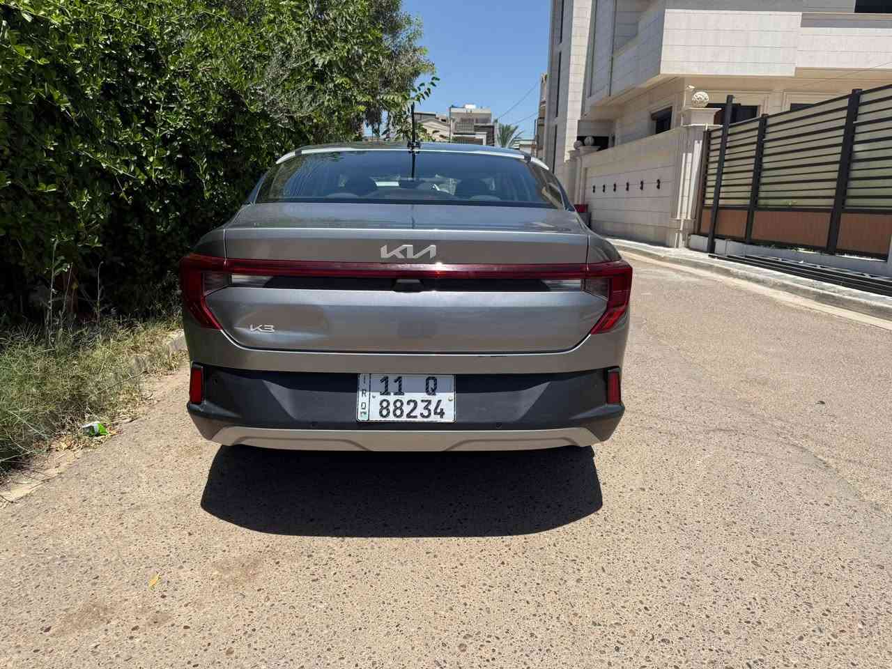 :

كيا K3 موديل 2024
*سياره تجميع مكسيكي 
* محرك 1600 سي سي اقتصادي.
* جير أوتوماتيك 6 سرعات.
* شاشة لمس مع Apple CarPlay وAndroid Auto.
* مكيف ممتاز.
* مثبت سرعة.
* مصابيح LED.
* جنوط ألمنيوم.
* 6 وسائد هوائية وأنظمة ABS وESP.
* ماشيه 55ألف سياره بيها بارده بل جنطه كما موضحه بصوره
ورصعه وخدوش بل باب كما موضح بل صوره
السعر 140 وبيها مجال 
ر:***********

