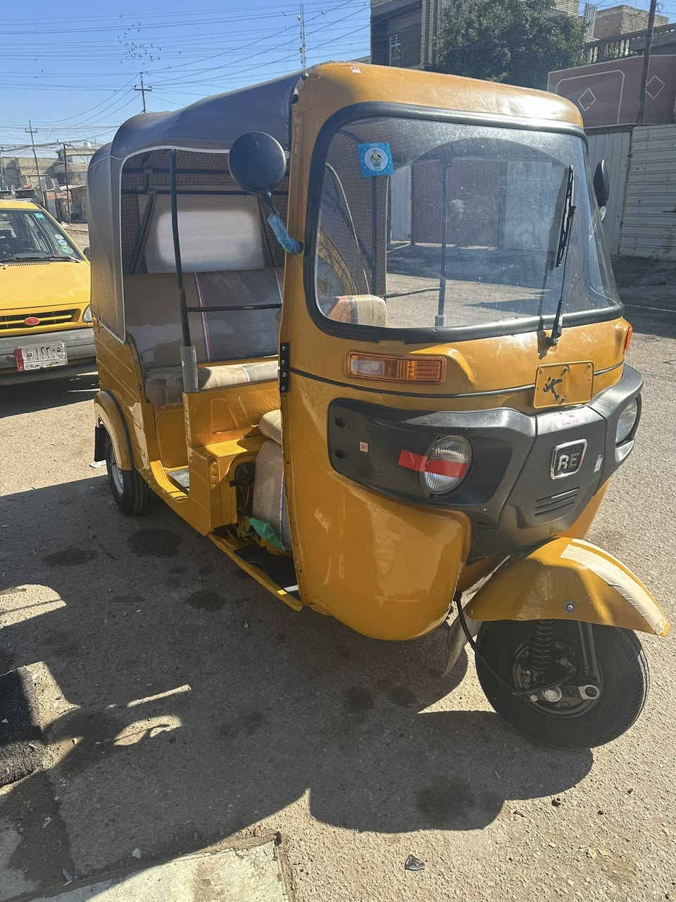 سلام عليكم تكتك موديل ٢٠ للبيع رقم إنكليزي  تكتك جديده وجاهزه الشراي يتصل وبل خدمه *********** 
مكاني الشعب
