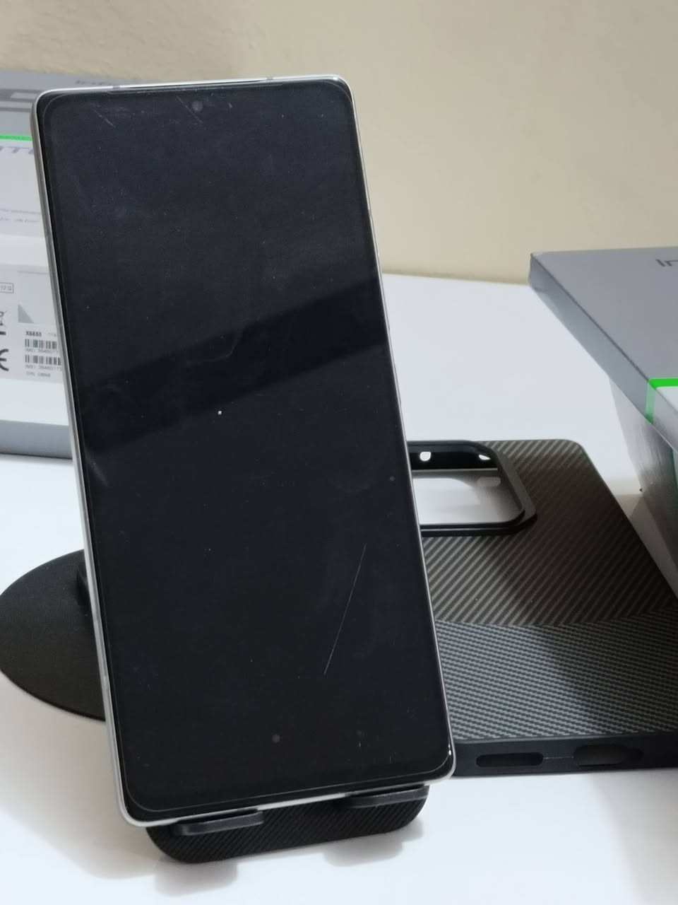 انفنكس نوت 50 برو ذاكرة 256 بلادي مامفتوح 
مع كارتونة +حافطة + لزكة + شاحنة الضهر فقط 
بي شخط موضح بالصورة سعر 225 قفل 🔒 مكاني بغداد جسر 🌉 ديالى قديم شراي خابر ***********
