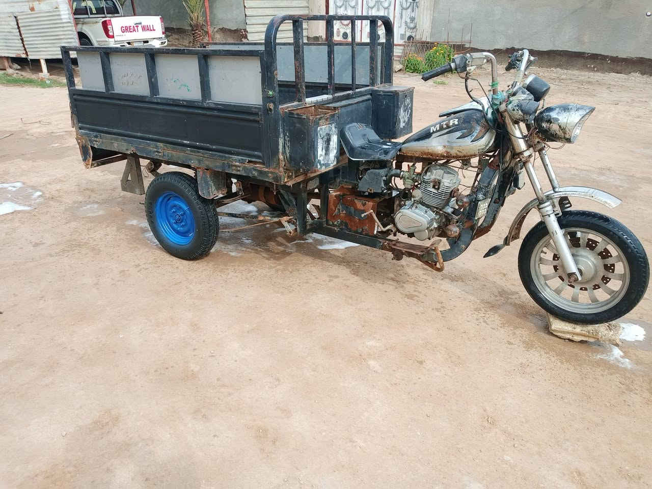 امتيار 2010 كلك مكينه ناعمه شاصي بيه تلحضات ومصلحات قليل مو هواي بدي يرفع جكات  السعر600وبيها مجال مكان السماوه السوير ***********
