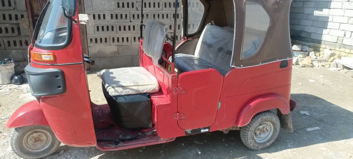 السلام عليكم تكت 2022 الشهر 8 مكفوله. 
مكينه وعربانه بيه خياسات ملكطه
 ارقام وسنويه انكليزي
مكان الناصريه مركز. السعر  خاص او اتصال
***********
