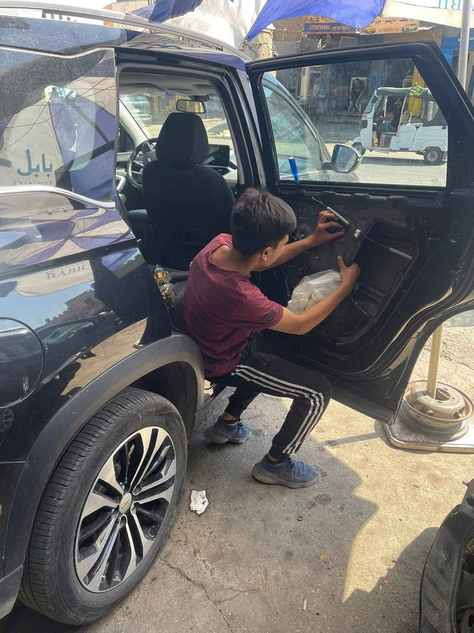 عرض خاص الكوري فقط 
توكسان سبورتج سنتافي فورتي النترا
🌺🌺🌺🌸🌸🌸
١.تصليح دكمه جام ٥٠٠٠ 
٢.تصليح كنترول ١٥ الف
٣. تنظيم بانوراما والي عنده بيها ثكل تنظيف  اي تنفتح تطلع بره وتنظف وترجع بلادي ٣٥ الف
٤. بصمه باب ١٥ الف والأصلي 25
٥.تتوفر مرأه داخليه كافه  الأنواع كل وحده بسعر 
٦. تصليح كيلون باب ٢٥ الف
٧ مرايه جانبيه أصلي ١٥ الف
٨.تبديل ماطور شفط ٤٠ الف
المهند لزجاج السيارات وتصليح مكائن رفع الجام وتصليح مري شفط وتصليح سلايت روف وتصليح كيلونات الأبواب والسنتر لوك والبصمه الأبواب يتوفر كافه أنواع الزجاج الاصلي والتجاري بأنسب الأسعار وأدق العمل 👌👌العنوان 🫶🫶
الشيخ عمر مدخل الاطفاء ما بين الاطفاء والمستوصفات الصحي محل المهند لزجاج السيارات 
عندك إستفسار اتصل لا تستحي ولا تخلي احد يستغلك وبخدمتكم 

ابو علي الجمالي 

***********
 خدمات المهند لزجاج السيارات@#
