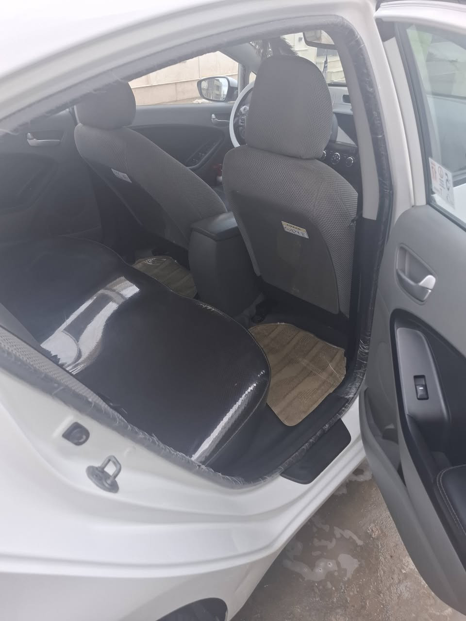 السلام عليكم سياره سيراتو مديل 2014 خليجي كغاله عامه فول موصفات ما عده بصمه ستخدام منزال فقط سعر125 بصره شارع الوفود رقم +964 780 410 4183


**إذا كنت صاحب هذا الإعلان وتريد حذفه لأي سبب، رجاءا أرسل رسالة إلى الدعم الفني**