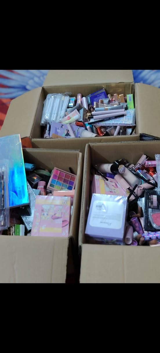 كارتون مكياج متكون من 130قطعه ماركه اصلي حق الفحص بوجود مندوب سعر 55 حلة, بابل


**إذا كنت صاحب هذا الإعلان وتريد حذفه لأي سبب، رجاءا أرسل رسالة إلى الدعم الفني**