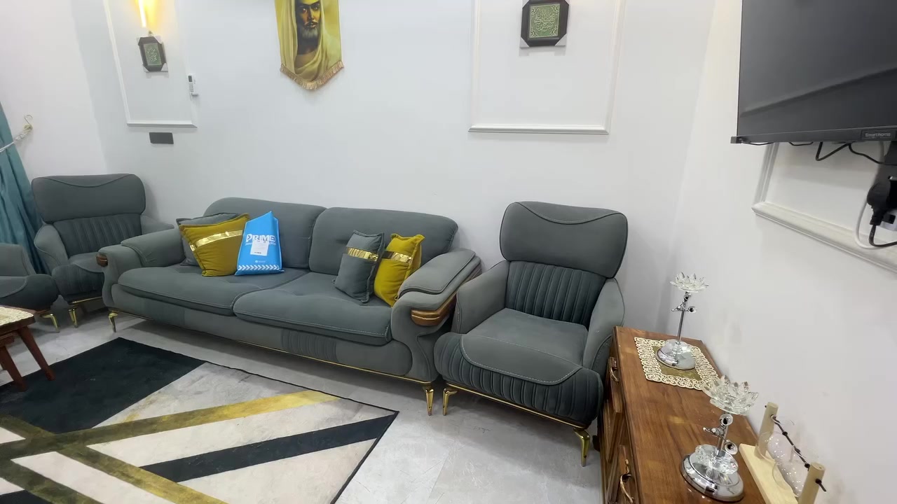 السلام عليكم تخم للبيع وكاله المنصورالنضافه فول عنواني كوت واسط السياسين السعر مليون وربع يتحول نظام السرير ***********
