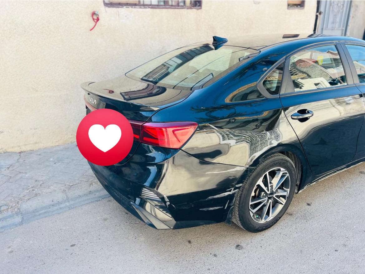 فورتي
موديل 23 وارد امريكي للبيع للستفسار الاتصال عله هذا الرقم ***********

السياره سعرها 130 او بيها مجال
