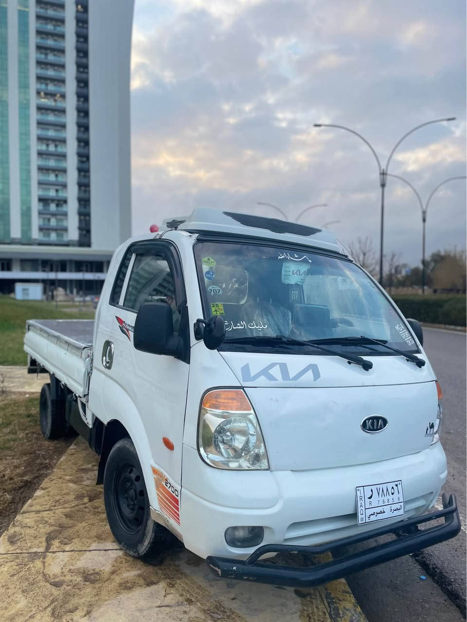 سلاو كيا مؤديل ٢٠١١ مةكينه ٣٠٠٠ كارةبايي دوبارةيه گئرو مةكينه بةشةرت كارةبايي بةشةرت  بؤ فرؤشتن يان بؤ گؤرينةوه شتئك بة دلم بئ سعري ٥٣ كةميك مةعمةلة شوئن هةولير 
رةقةم *********** أربيل, العراق
