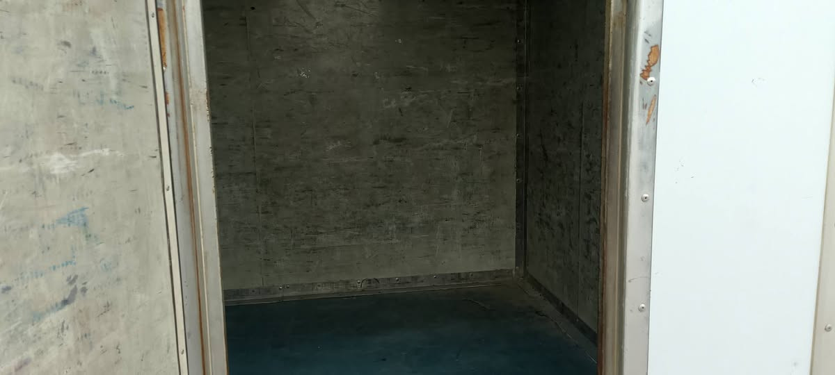 سلام عليكم للبيع بوكس حافظه مال فحل العنوان بغداد معارض الحبيبيه استفسار على هاذا  ***********
