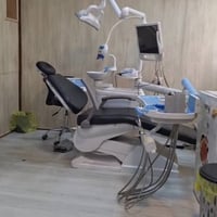عيادة اسنان للبيع نظيفة في بغداد بدون اشعة وسنسر فقط عيادة كاملة مع سب...