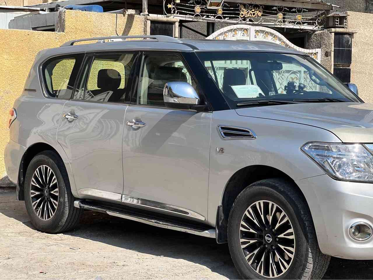 نيسان باترول 2010 خليجي 
بدون صبغ بدون حادث كفالة عامة 
فقط طخة بالباب الخلفي موضح بالصور 
تتعدل على البارد محرك الجبير رقم اربيل تحويل او وكالة فول مواصفات 
العنوان بغداد الطالبية 
السعر 21 الف 
للاستفسار *********** بغداد, العراق
