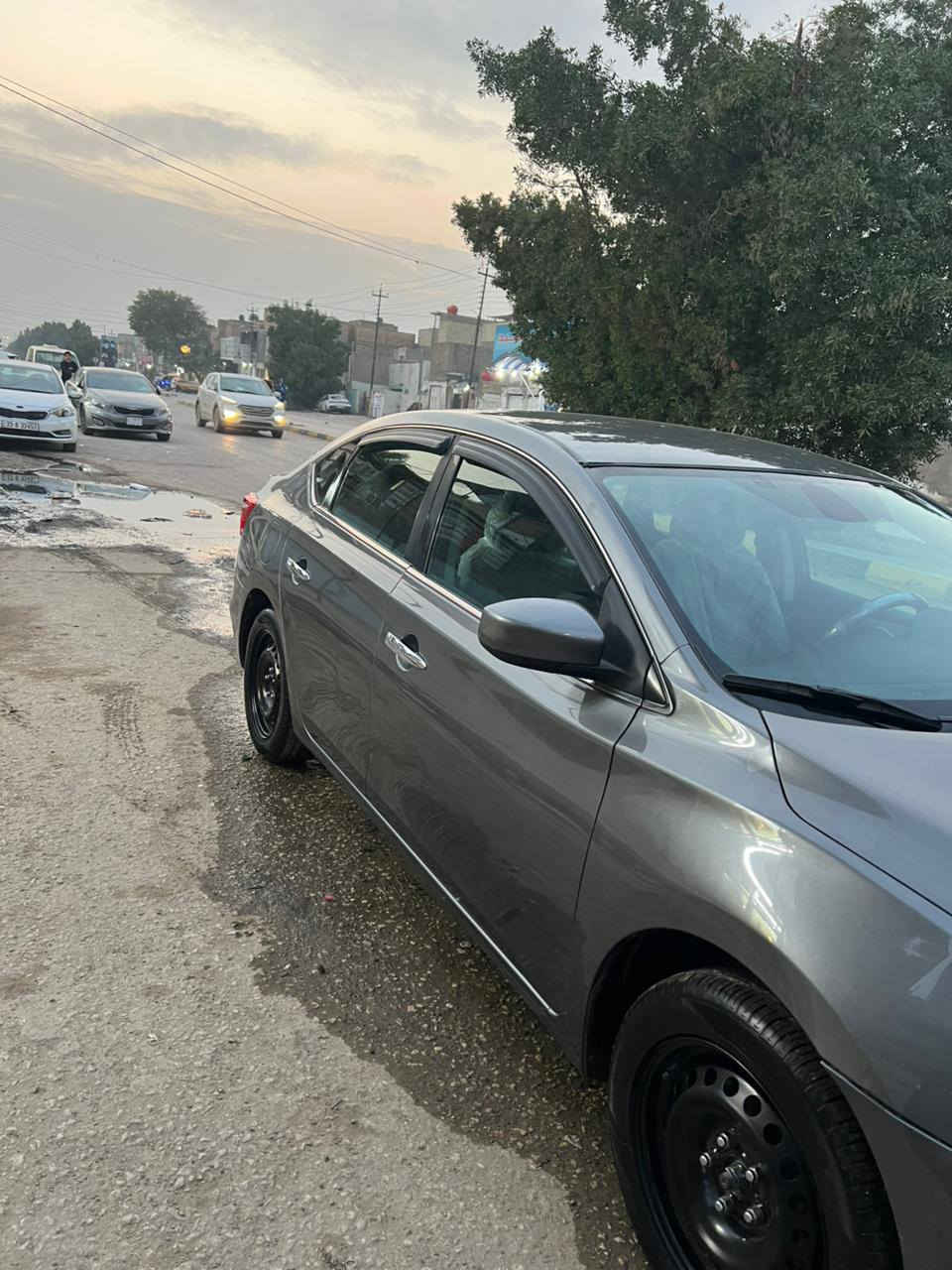 السلام عليكم 
نيسان سينترا 2018  (وارد أمريكي)🇺🇸 
مواصفات SV
مثبت سرعه 
نظام قياده ECO + SPORT 
تحكم ستيرن جهتين 
رادار امامي 
محرك 1.8  مكفول + الكير 
كامره  بلاديه 
ماشيه  94 الف ميل  
رقم  بابل انكليزي  با أسمي 
السعر 110  و بيها مجال 
ضرر امريكا خلفي   ٣ قطع صبغ 
مكان السياره  النجف الاشرف 
للاستفسار(  ***********  ) النجف, العراق
