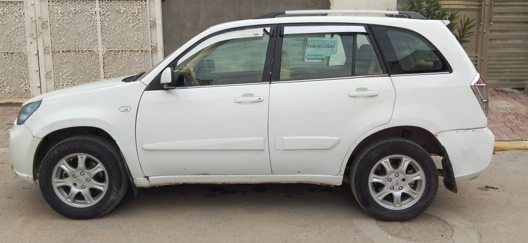 السلام عليكم شيري تيكو موديل ١٣ رقم ديالى مكان السيارة ديالى بعقوبة السعر ٤٨وبيها مجال للاتصال ***********
