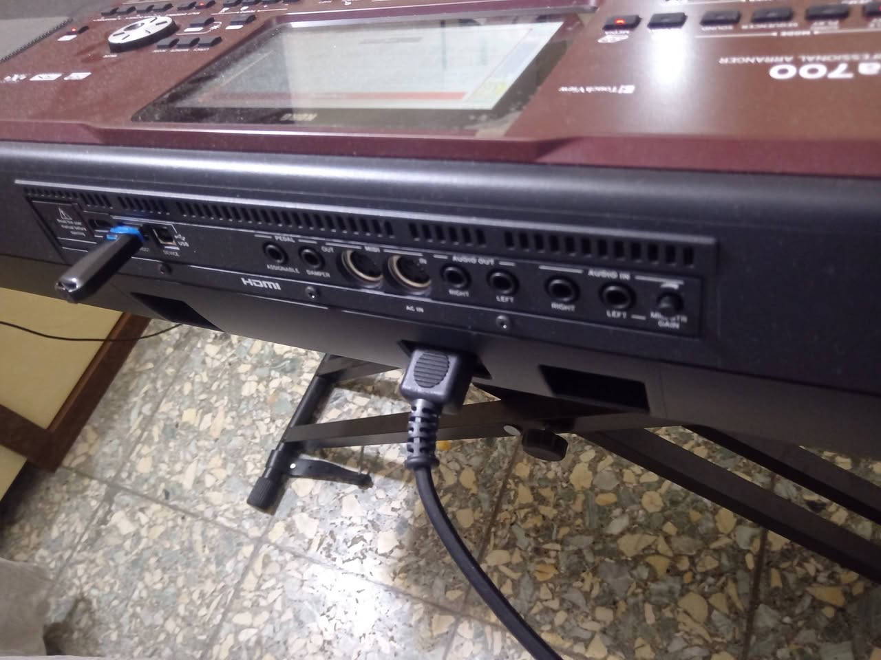 كورك 700 للبيع اخو الجديد فتح كارتون... مامفتوح لاصيانه ولاتنظيف مستخدم قليل جدا ويا كارتونته مكاني بغداد السعر المطلوب 10 اوراق الف للاستفسار ***********
