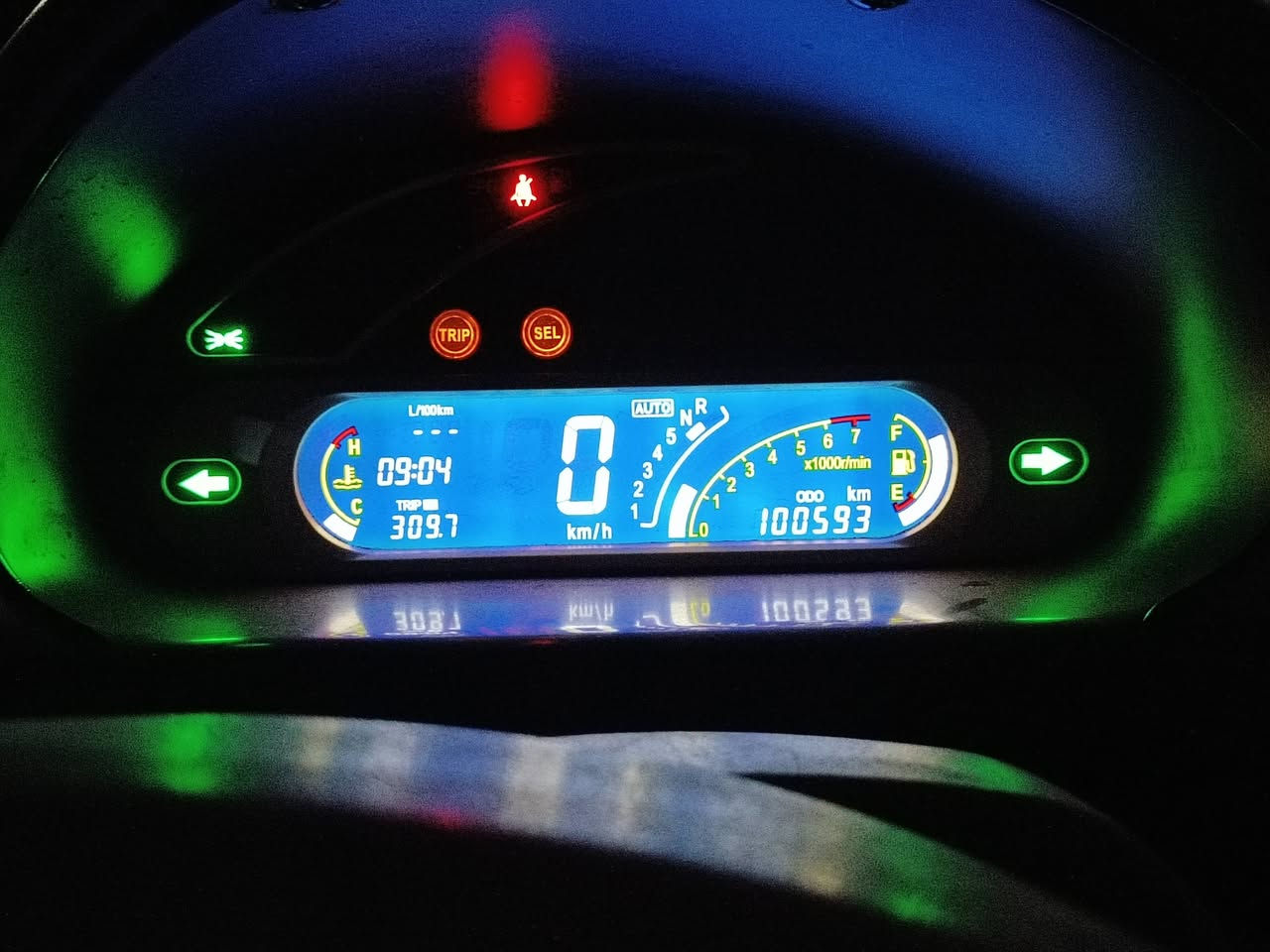 السلام عليكم
شيري QQ موديل 2012 لون ابيض للبيع
رقم بغداد انكليزي + بأسمي تحويل ثاني يوم
محرك 4 سلندر المرغوب نظيف جدأ
كير اتوماتيك+عادي نظيف جداً 5 نمر 
السياره جاهزه ونظيفه محرك وكير خير من الله مكفولات داخلها نظيف وجميع الكهربائيات شغاله والسياره ناعمه جدا بالمشي .
عارضها ب 30 ورقه وبيها مجال بسيط المكان الشعب
للاتصال والاستفسار ***********
