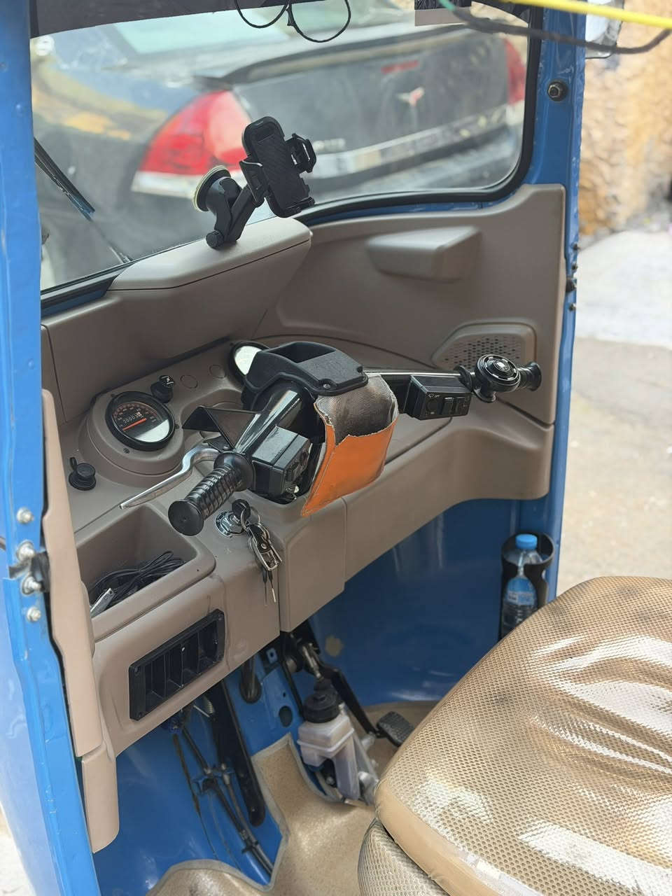 سلام عليكم  تكتك (موديل ٢٠٢٢ شهر ١١ ) 
مرقمه (الوحة والسنويه ديالئ )تحويل ثاني يوم 
تكتك مكفوله كفاله عامة 
مكينه كفاله سبانه مامدود عليه 
مكاني ديالئ بعقوبه  
للستفسار ***********
