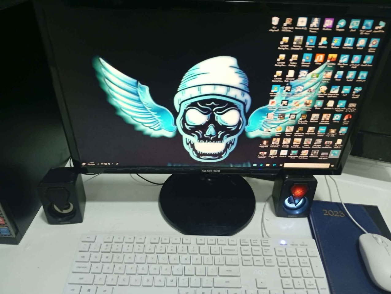 السلام عليكم حاسبة كاملة للبيع 
الجهاز: Dell OptiPlex 3020.
المعالج: Intel Core i5-4590 (جيل رابع) بسرعة 3.30GHz.
الذاكرة (RAM): 8 جيجابايت (12288MB).
نظام التشغيل: Windows 10 Pro 64-bit.
نسخة DirectX: DirectX 12.
كرت الشاشة: Intel(R) HD Graphics 4600 (داخلي).
كرت شاشة خارجي 560
ذاكرة العرض (VRAM): 112 ميجابايت.
الذاكرة المشتركة: 2048 ميجابايت
ملحقات كيس وشاشة وكيبورد وماوس وسماعات ام انارة حاسبة راقية وسلسه سعر 250 الف شامل التوصيل 
  مكاني بغداد متوفر توصيل كافة محافظات العراق بغداد, العراق


**إذا كنت صاحب هذا الإعلان وتريد حذفه لأي سبب، رجاءا أرسل رسالة إلى الدعم الفني**