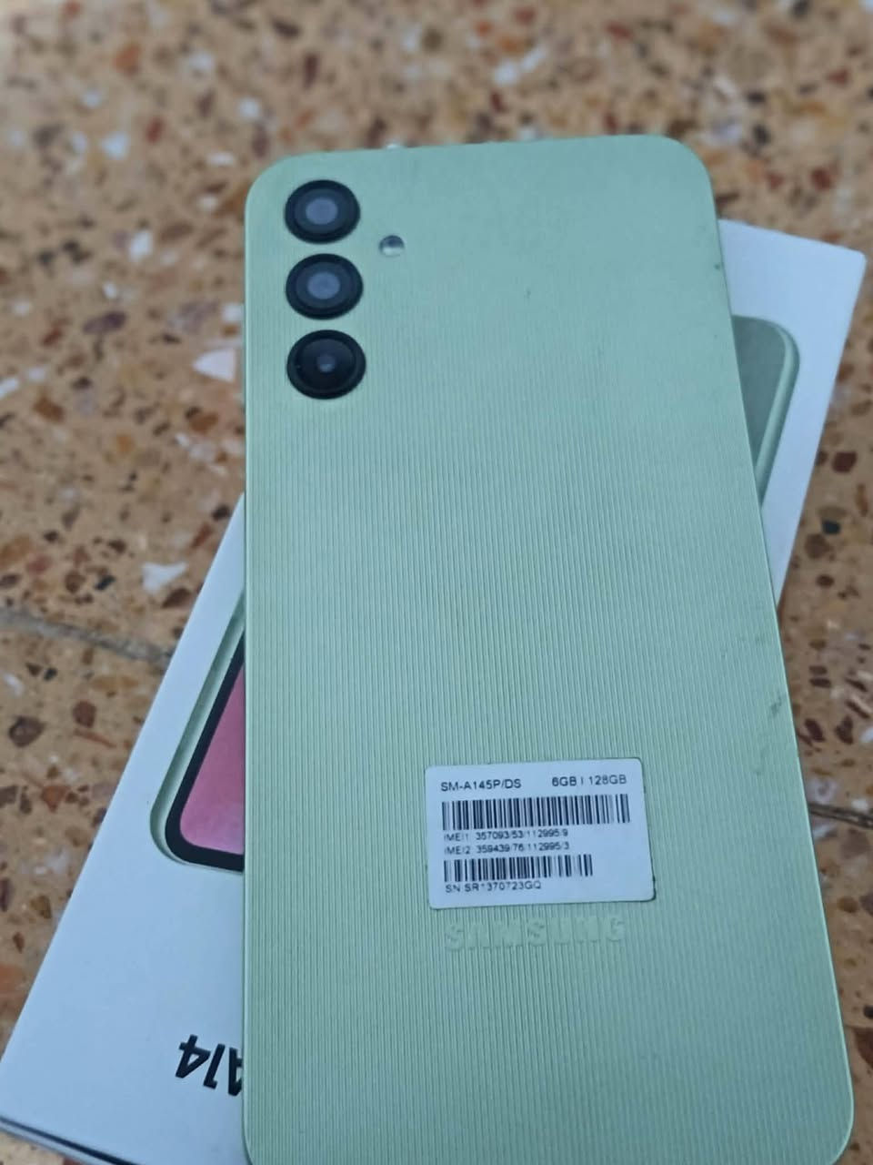 سلام عليكم جهاز سامسونج A14
الجهاز جديد مستخدم بس ٣ايام 
البطاريه 5000
الذاكره 128
سعره 130 وبي مجال او مراوس اب جهاز


**إذا كنت صاحب هذا الإعلان وتريد حذفه لأي سبب، رجاءا أرسل رسالة إلى الدعم الفني**