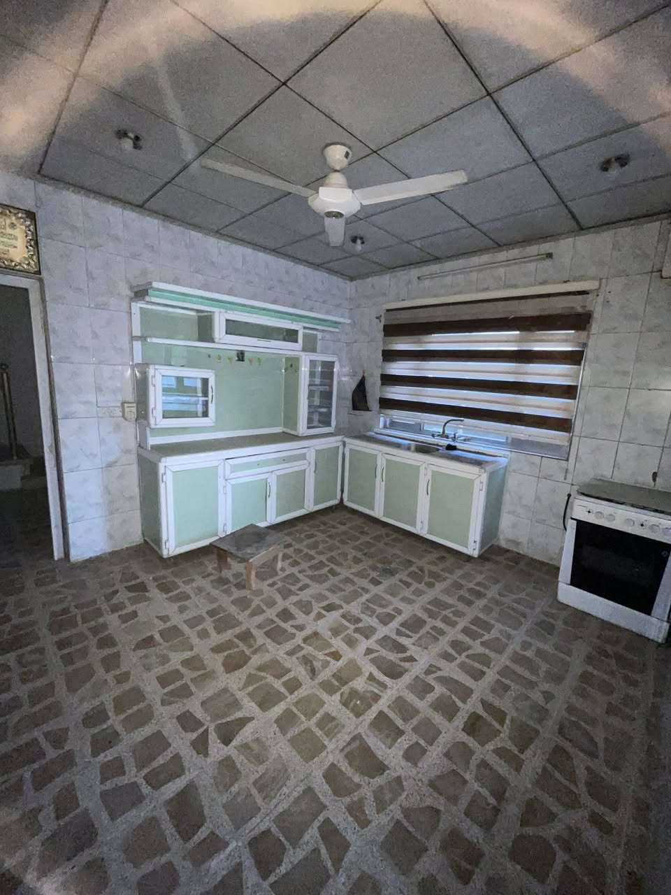 دار للايجار في حي السكر 

بدل الايجار 400 الف قفل🔒

المساحة ١٠٠

يتكون من كراج ومطبخ وهول واستقبال
وثلاث غرف نوم 

للتواصل واتساب⬇️⬇️

0777 274 0071
