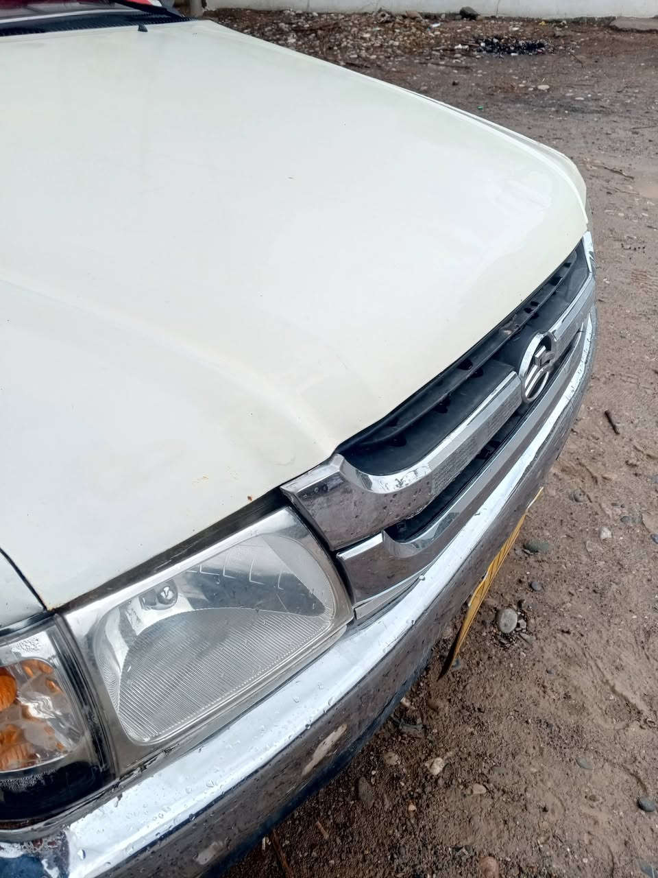 پیکاب دێر 2007 مەنەفێست بیلاد کابرێتەر 
بەشەرتی گێڕو مەکینەو ئەکسلو دەنگو سەرف و بوخار 
ناو سور چوارجام کارەبا هەمو گێچەکانی وەکو بیلاد ماوە شتێکی دەگمەنو جوانە چوار تایەو ویلی لۆک تەبرید 
هەمو گیانی ئیشەکات 230 هەزار؟ڕۆییە نرخ ۳۰ گڵامجالێ *********** ڤایبر واتس ئەپ بەردەستە شوێن تەق تەق
