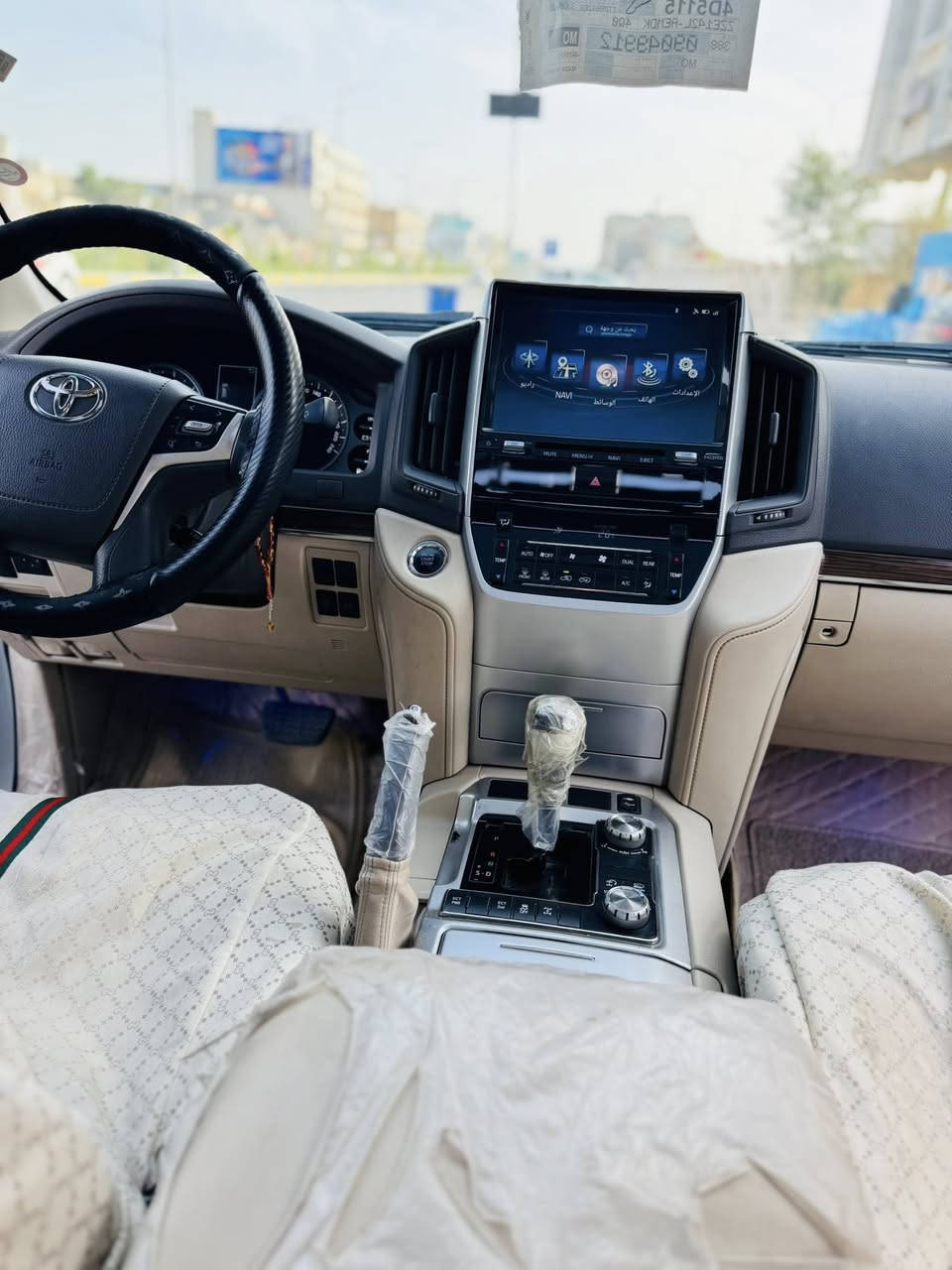 السلام عليكم 

TOYOTA  LAND CRUISER MODEL 2019     GX.R          8V         82000KM

♦️كــفـــــــــالـة عــــامـة.
🔹(عدا بارد اقل شبر )
♦️رقــــم اربيـــل

مواصفات :-
🔹محرك 8 سلندر
🔹إشارة لكزز 
🔹عينة ليزرية
🔹فتحة سلايت 
🔹ماشية ٨٢الف كيلو 
🔹دبل ماوس 🔘
🔹5بصمات (بصمة تشغيل )
🔹أبواب بصمة
🔹مري قلاب 
🔹كشنات جلد (بيجي )
🔹كشنات كهرباء
🔹جنطة كهرباء 
🔹ثلاجة
🔹 3 قطع تبريد 
🔹حساسات امامي +خلفي 
🔹زراك لايت 

♦️وبعد هواي مواصفات 🔘

المكان /البصرة
الاتصال. ع رقم 
***********
