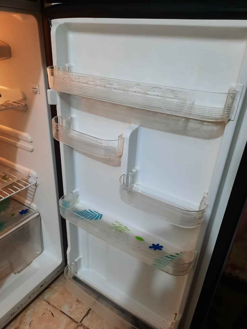 ثلاجه للبيع نضيفه مثل ما موضح بصور حجمهه ٨ قدم سعرهه ١٥٠ مكانهه نجف حي السلام  بيهه ضعف بلماطور النجف, العراق


**إذا كنت صاحب هذا الإعلان وتريد حذفه لأي سبب، رجاءا أرسل رسالة إلى الدعم الفني**