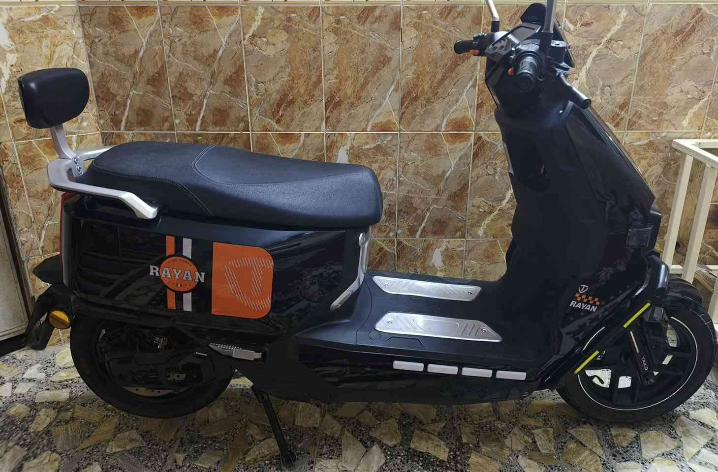 السلام عليكم
دراجة شحن الريان وحش الكون بصمة  موديل ٢٠٢٥ نازلة يوم ٢١/١٠ (للمراوس)  /ملاحظة سعر الجديدة مليون وميتين / أريد مراوس ابسكنس نثيه ١١٠ لو فحل كوري طلاعات نوزل مو كابريتر 

مواصفات الدراجة تشغيل نظام بصمة وبيها اسويج احتياط 6 بطاريات الحجم الكبير اكرافين مو عادي يعني الشحنة الوحدة اتمشيك من ٧٥ إلى ٩٠ كيلو بيها 3 سرع وبيها  نضامRالرجوع للخلف نضام تثبيت السرعة وبيها نضام اعادة تدوير الشحن أثناء القيادة حجم التايرات ٩٠/٩٠/١٢ أمامي وخلفي جوبلس جلاتين حجم الملف ٢٠٠٠ حقيقي وتر ضد الماء نضام البرك دسك أمامي و دسك خلفي دبلات أمامي هيدروليك وخلفي غاز 

متواجد على الفيس واتساب *********** فقط العنوان بغداد مدينة الصدر
