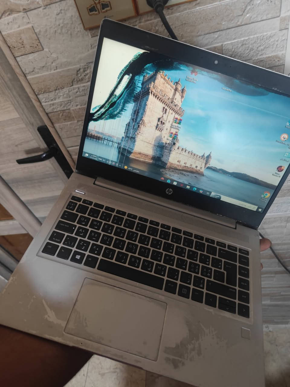 لابتوب شاشته بيه ضربه
i3 جيل ثامن 
m.2 256
ram 8 
شاحنه ملحومه شغاله 
سلم حديث 

بس ضربه بلشاشه بسيطه


**إذا كنت صاحب هذا الإعلان وتريد حذفه لأي سبب، رجاءا أرسل رسالة إلى الدعم الفني**