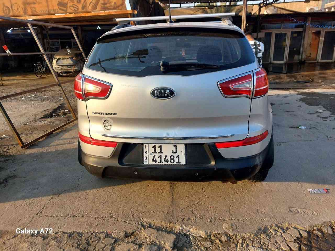 السلام عليكم
سبورتج 2011 وارد محرك 2400 دوش حادثها. امامي صبغ جاملغين وبنيد سيارة جاهزة من كلشي ما تصرف عليها اي شي .. سعرها 115 وبيها مجال قليل .. *********** .. مكاني بغداد الدورة .
