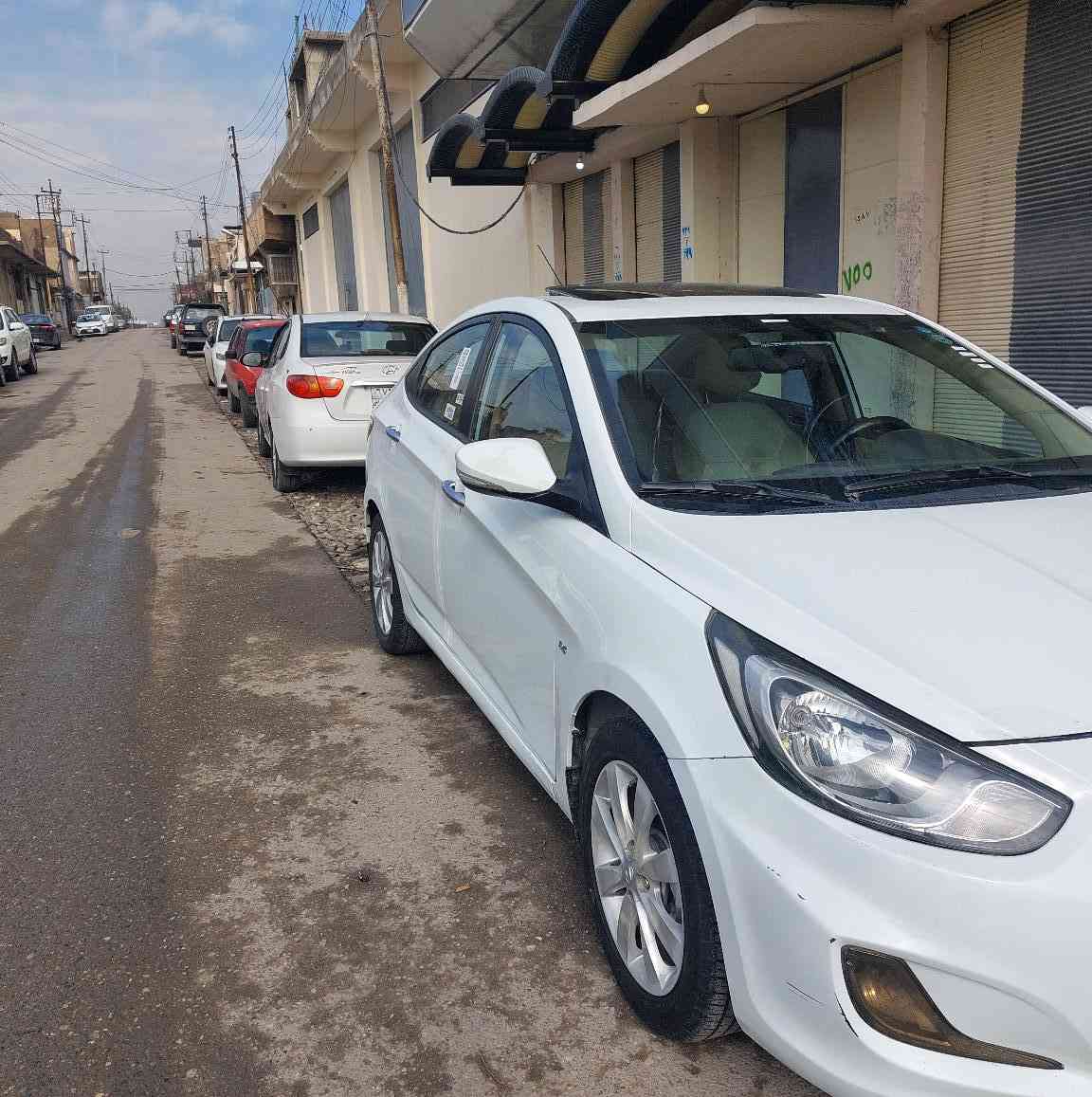 السلام عليكم 
اكسنت ٢٠١٢ فول مواصفات 
محرك ١٦ دوش.. سلايت 
بدون تبديل بيها مكانين صبغ بدون دواخل شرط 
السعر ١٠٠ وبيها مجال للطيبين 
مكان السيارة موصل 
*********** موصل, نينوى
