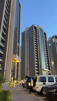 🏡 شقة للإيجار – مجمع البروج السكني 📐 المساحة: 197 م² 🏢 الطابق: السابع ...