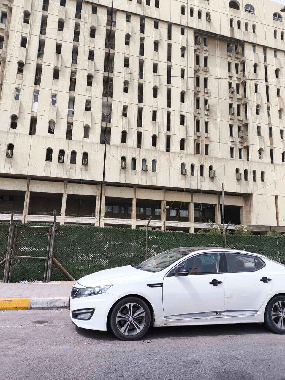 سلام عليكم  كيا اوبتيما  لبيع
فول مواصفات  محرك 2400  خليجي

 بصمه تشغيل وبصمه ابواب 

 وتحديد مسار  قياده ثابته 

ويل كب  عدد5 

دبل اكزوز محرك 2400. مكفول 

كير 6 نمر  مكفول 
 
حداديه  وزوج تايرات جديد 

كرسي سائق كهرباء 

خزن ميموري 

 حادث  سياره بيه طخه بل لغد. وكم قطعه ابيع حزام 
 
سياره عليه ادامه كامله ما ناقصه شي 
 مكان سياره رمادي 7 كيلو 

***********
